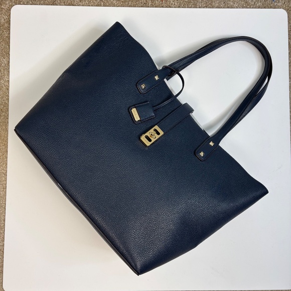 Michael Kors Navy Karson Large Carryall Tote - Picture 2 of 4